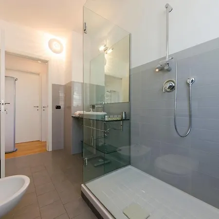 Altido Modern Flat Next To Acquario *